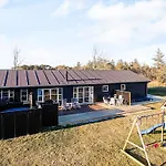 Сasa de vacaciones 12 Person In Albaek-by Traum *