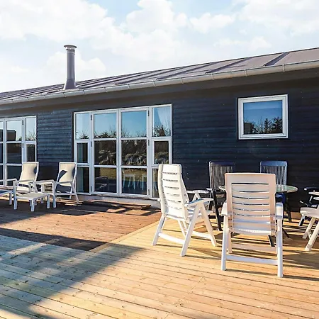 12 Person In Albaek-by Traum * Ålbæk