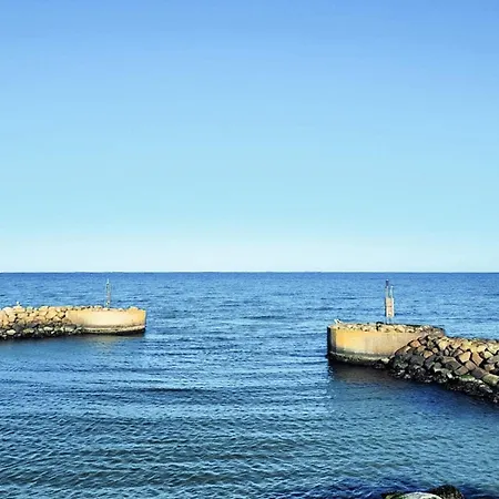 12 Person In Albaek-by Traum *