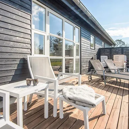12 Person In Albaek-by Traum * Ålbæk